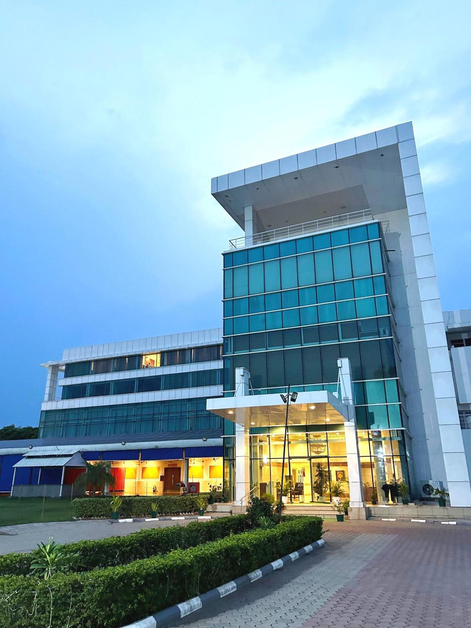 Hotel Amer Green'S Bhopal Exterior photo