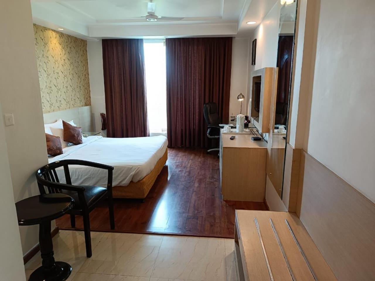 Hotel Amer Green'S Bhopal Exterior photo